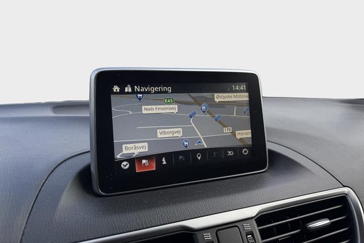 Hvid Mazda 3 fra 2013