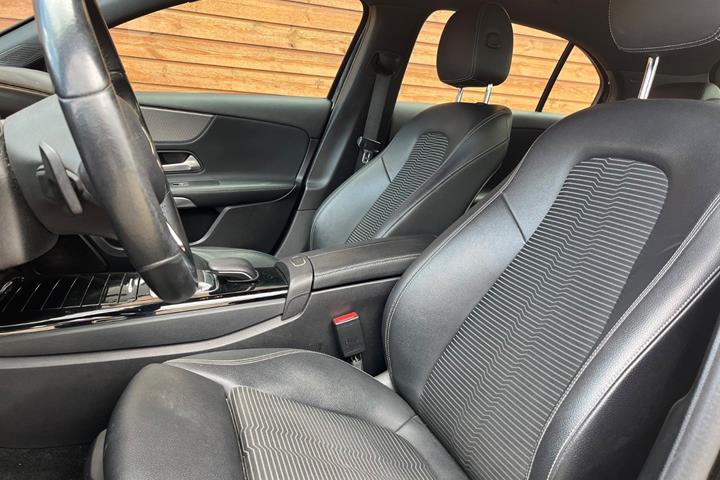 Sort Mercedes A200 fra 2018