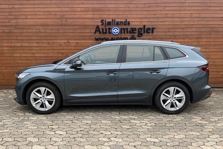 Grå Skoda Enyaq fra 2021