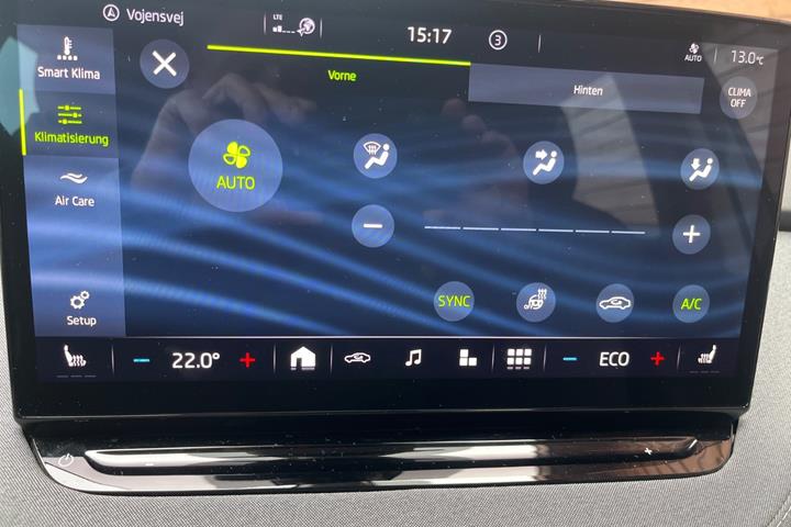 Grå Skoda Enyaq fra 2021