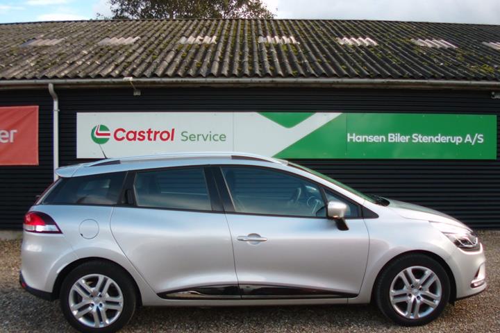 Sølv Renault Clio IV fra 2017