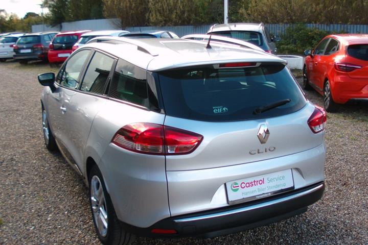 Sølv Renault Clio IV fra 2017