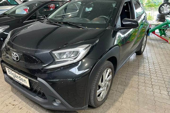 Sort Toyota Aygo X fra 2023