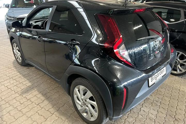 Sort Toyota Aygo X fra 2023