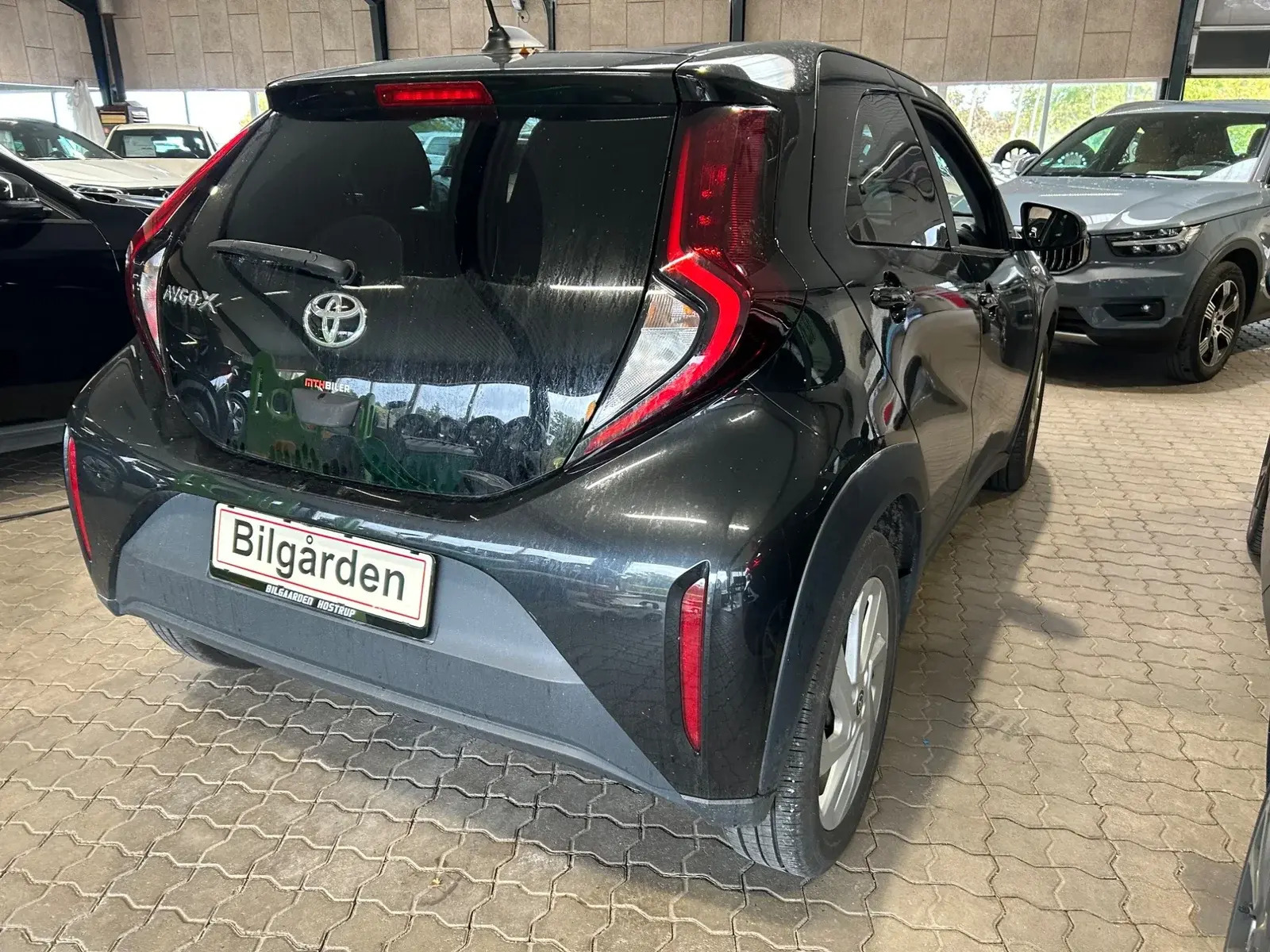Sort Toyota Aygo X fra 2023