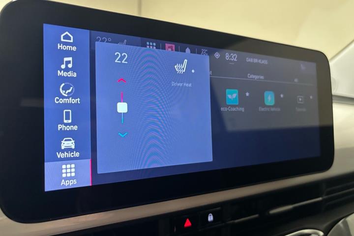 Hvid Fiat 500e fra 2023