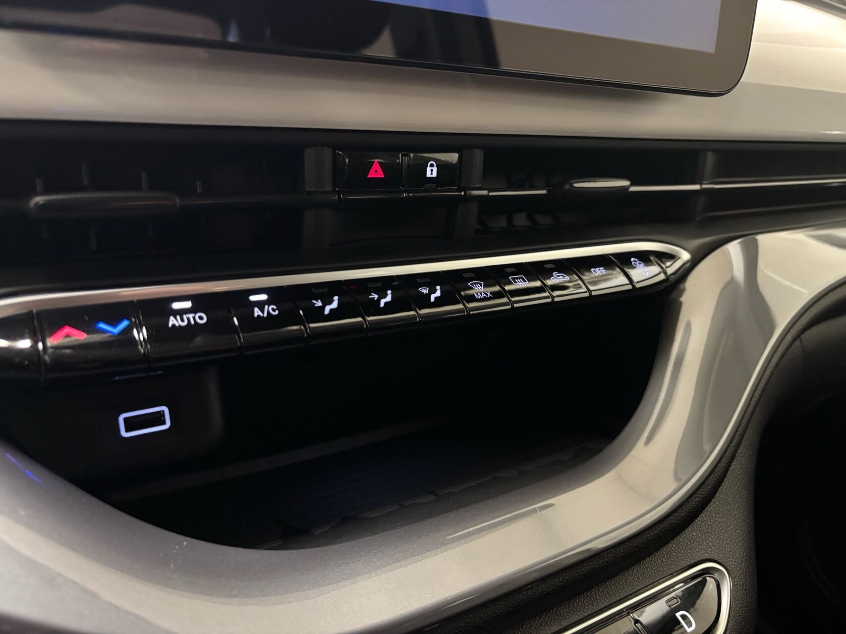 Hvid Fiat 500e fra 2023