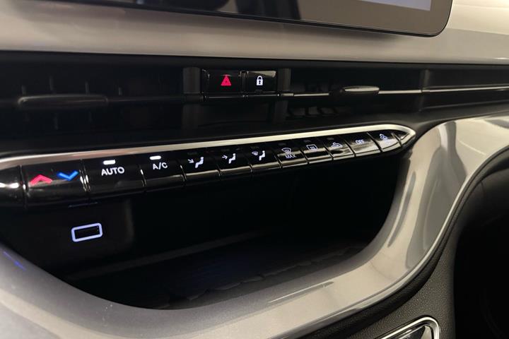 Hvid Fiat 500e fra 2023