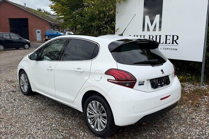 undefined Peugeot 208 fra 2017