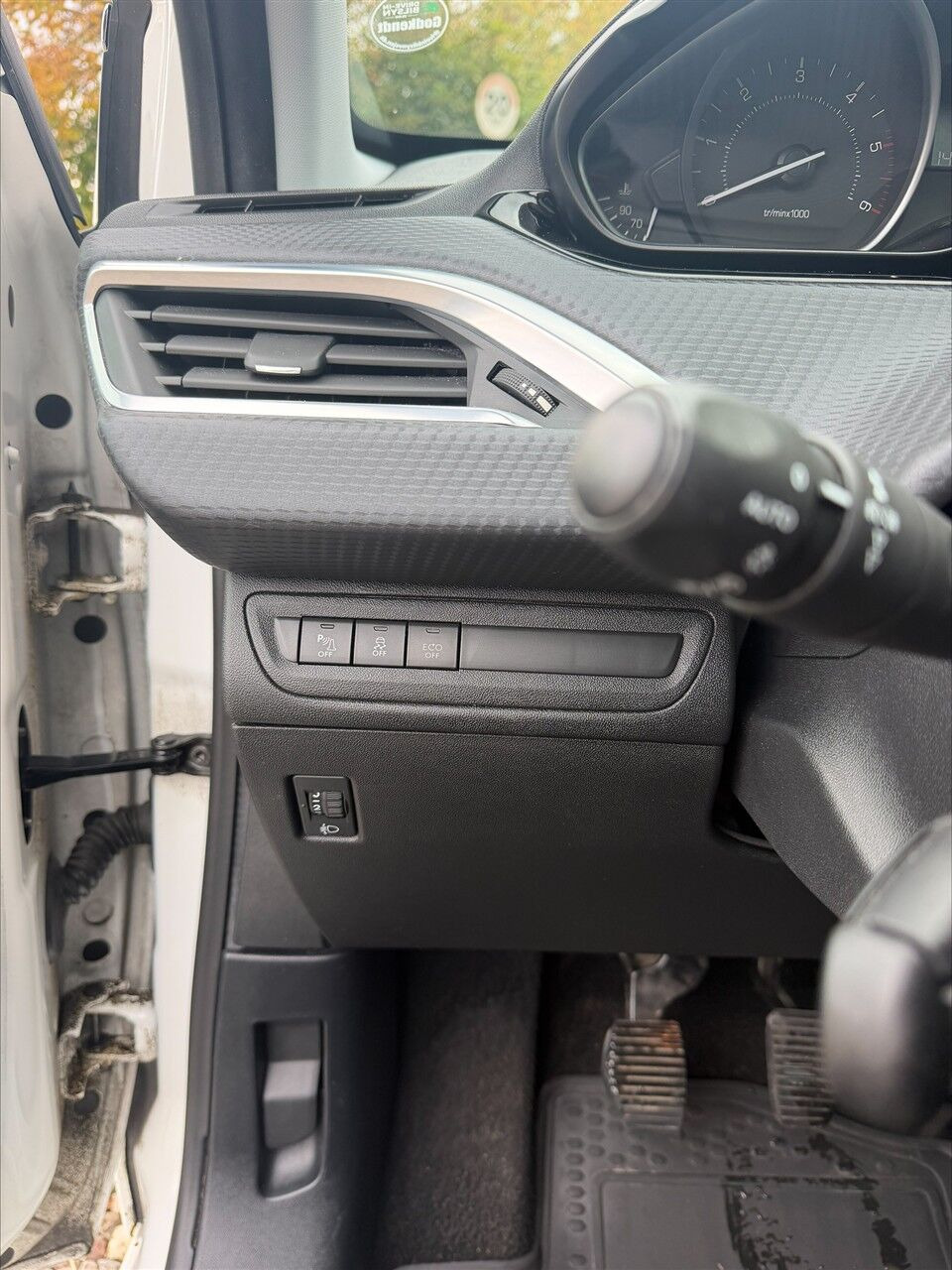 undefined Peugeot 208 fra 2017