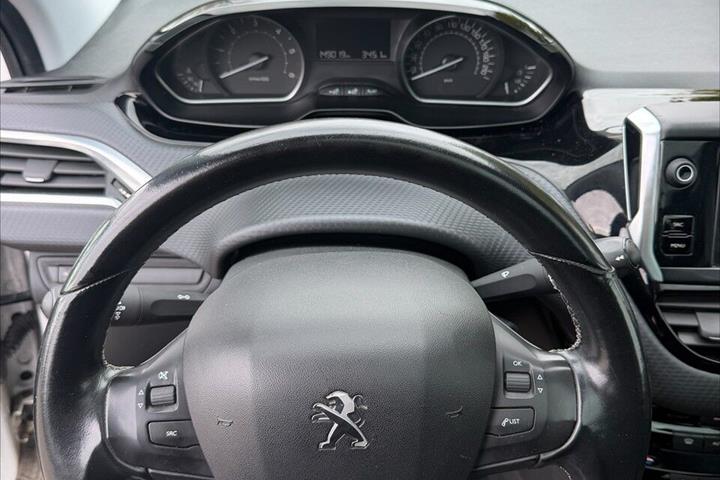 undefined Peugeot 208 fra 2017
