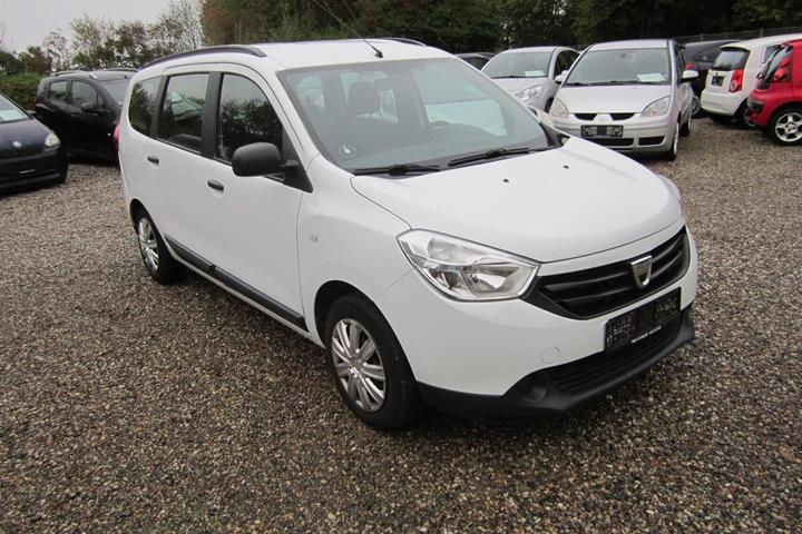 Hvid Dacia Lodgy fra 2015