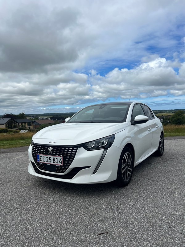 Peugeot 208 BlueHDi 100 5D