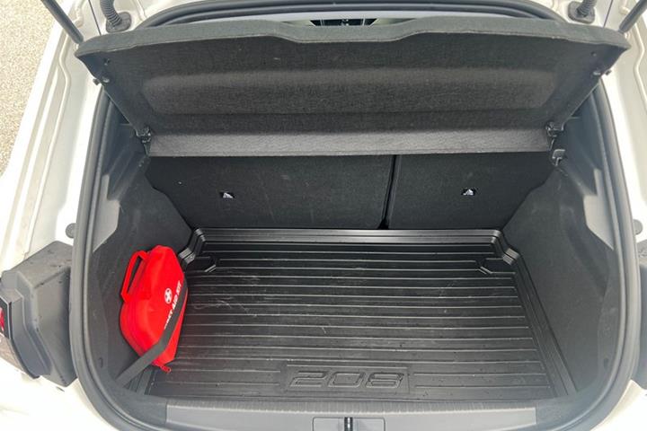 undefined Peugeot 208 fra 2021