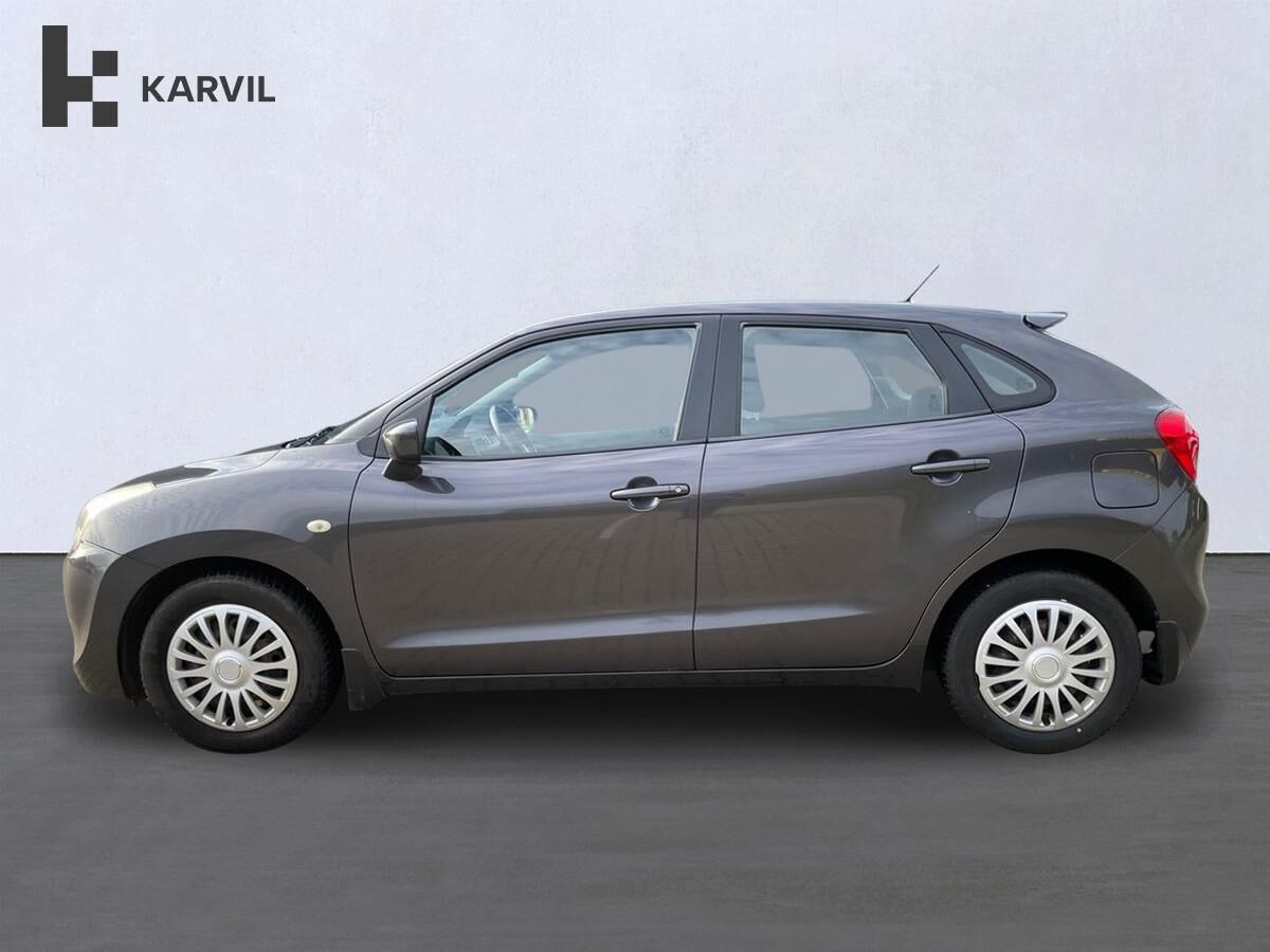Grå Suzuki Baleno fra 2017