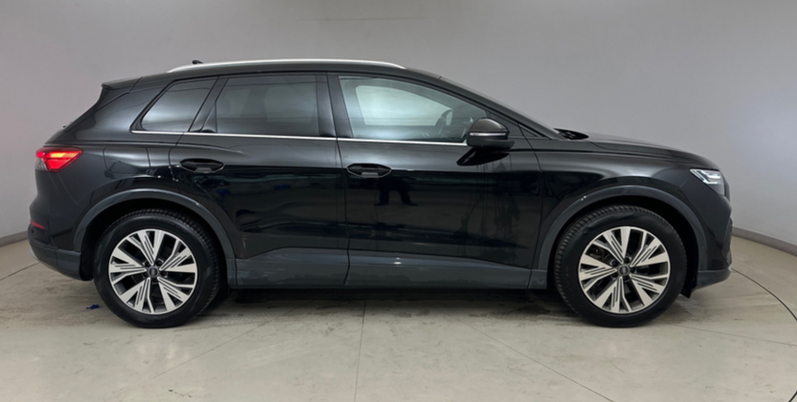 Sort Audi Q4 e-tron fra 2023