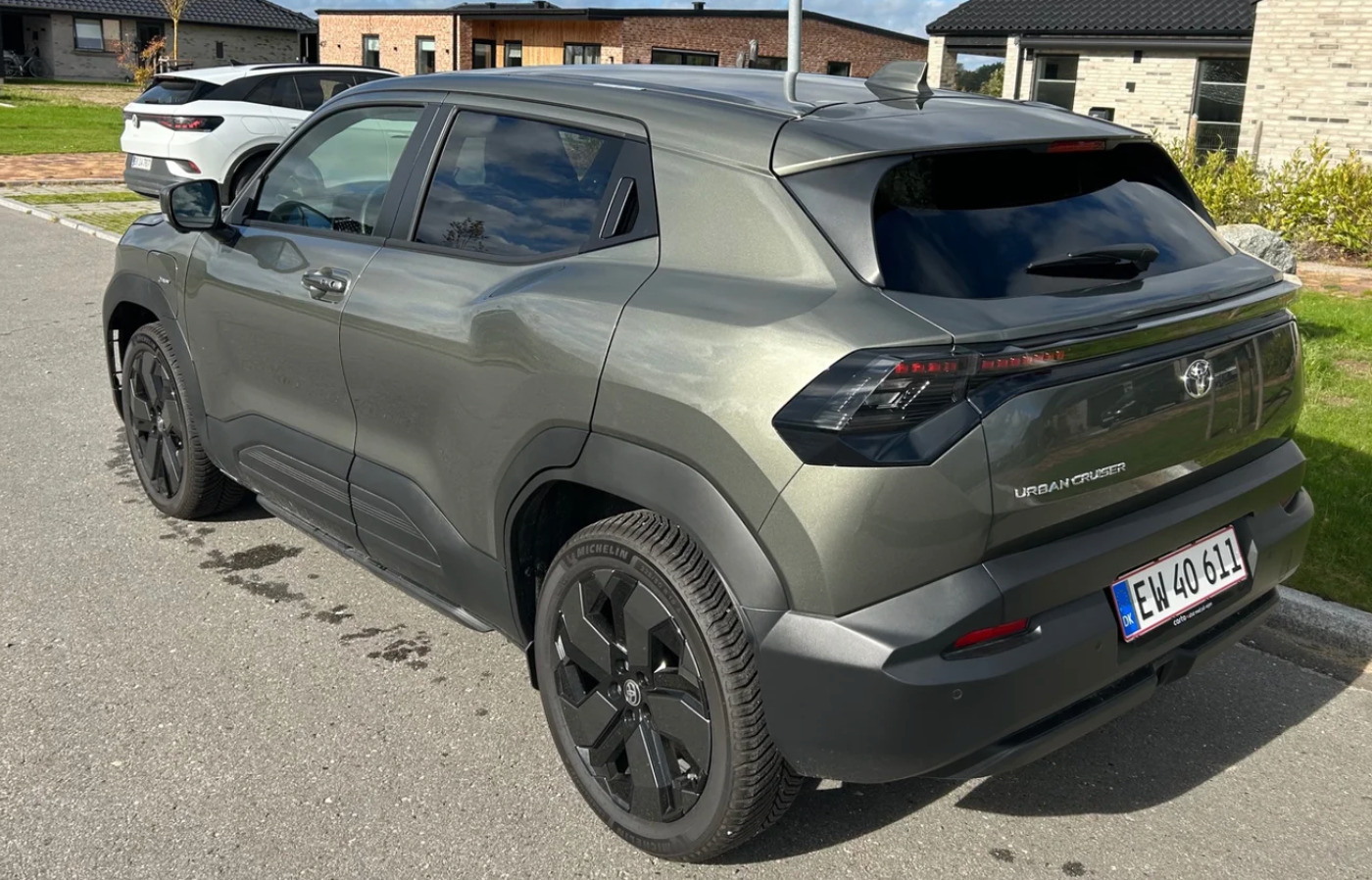 Grøn Toyota Urban Cruiser fra 2025