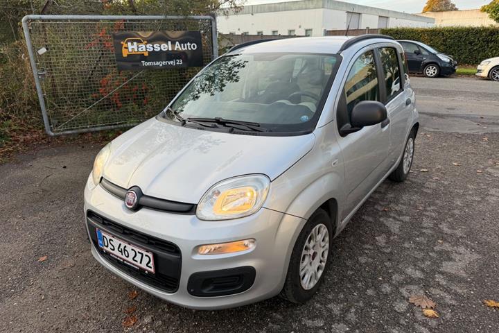 Grøn Fiat Panda fra 2014 set udefra