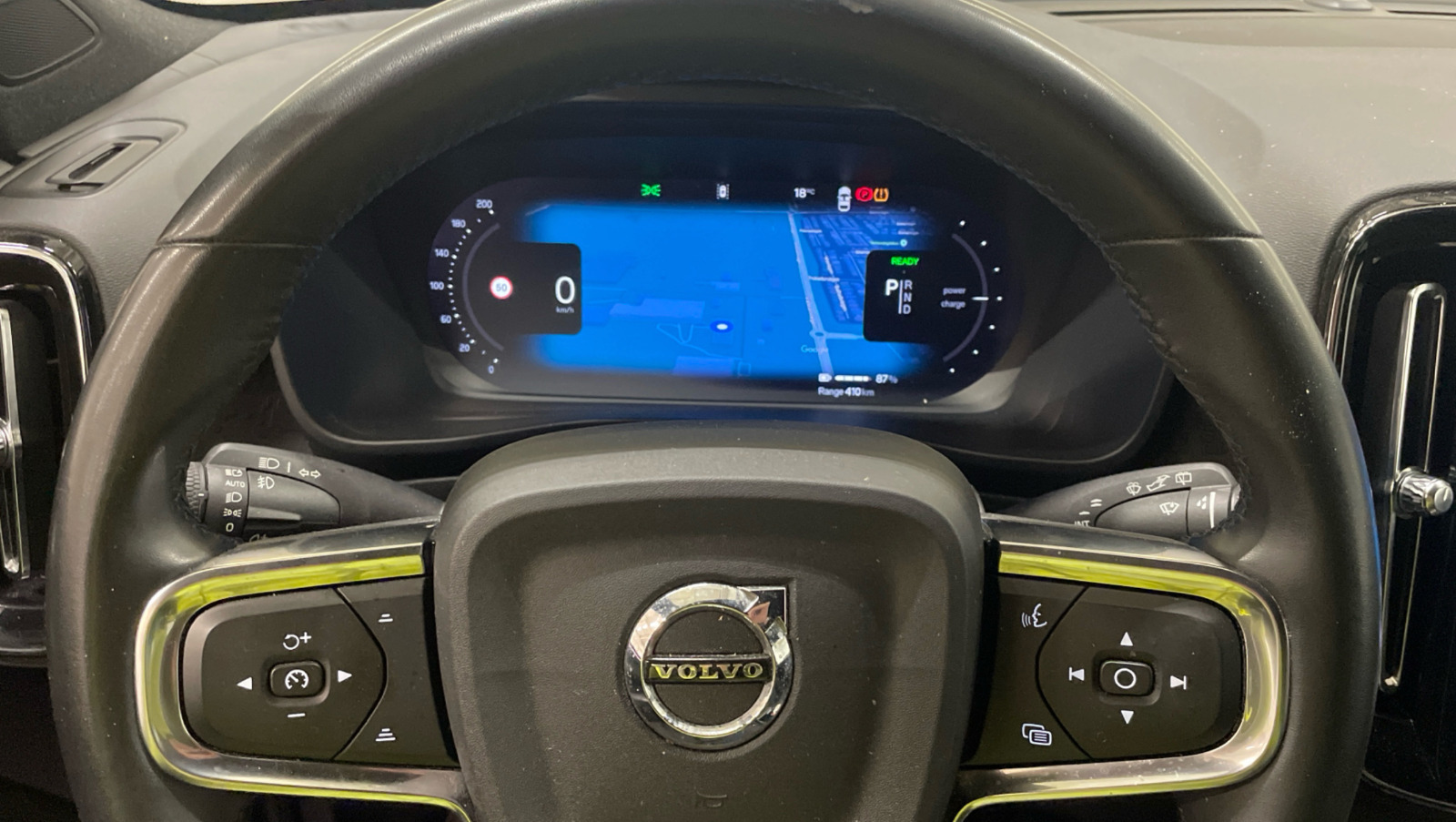 Sort Volvo XC40 fra 2024