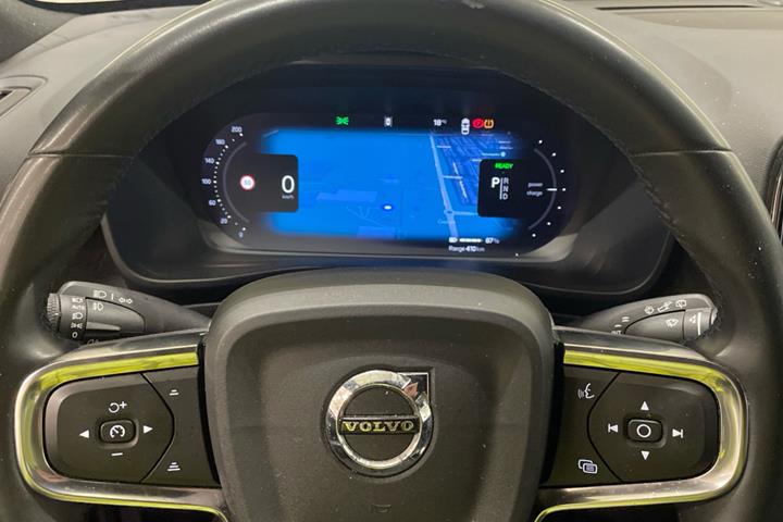Sort Volvo XC40 fra 2024