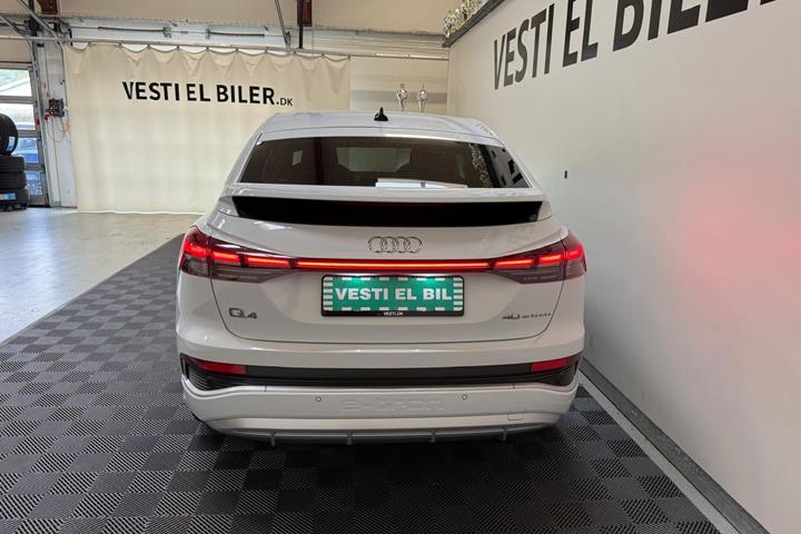 Hvid Audi Q4 e-tron fra 2022