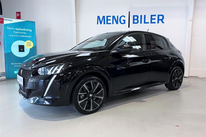 Sort Peugeot e-208 fra 2023 set udefra