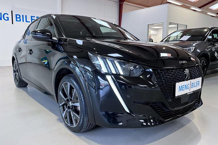 Sort Peugeot e-208 fra 2023