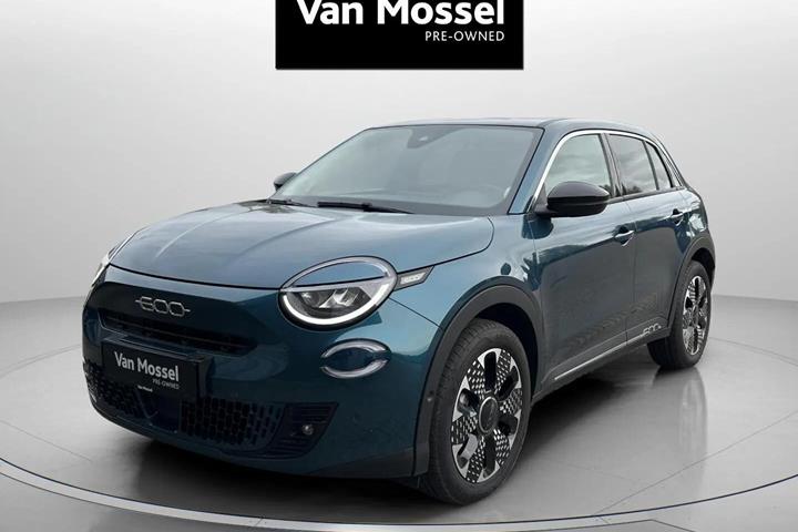 Grøn Fiat 600e fra 2025 set udefra