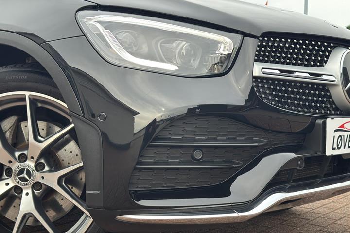 Sort Mercedes GLC300 d fra 2019
