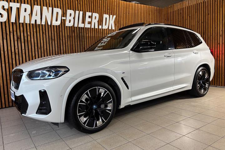 Hvid BMW iX3 fra 2023