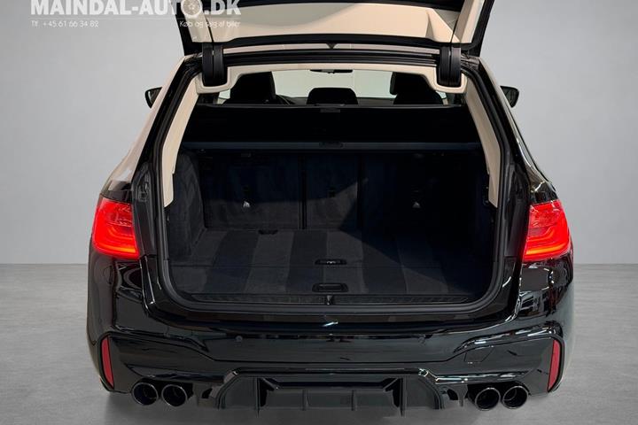 Blå BMW 530d fra 2018
