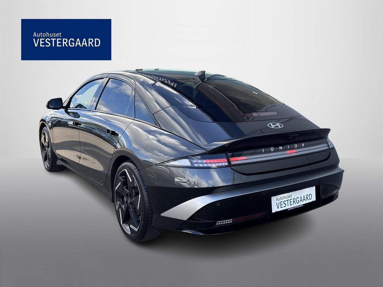 Grå Hyundai Ioniq 6 fra 2026