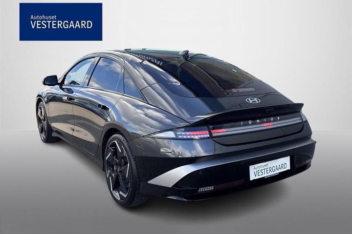 Grå Hyundai Ioniq 6 fra 2026