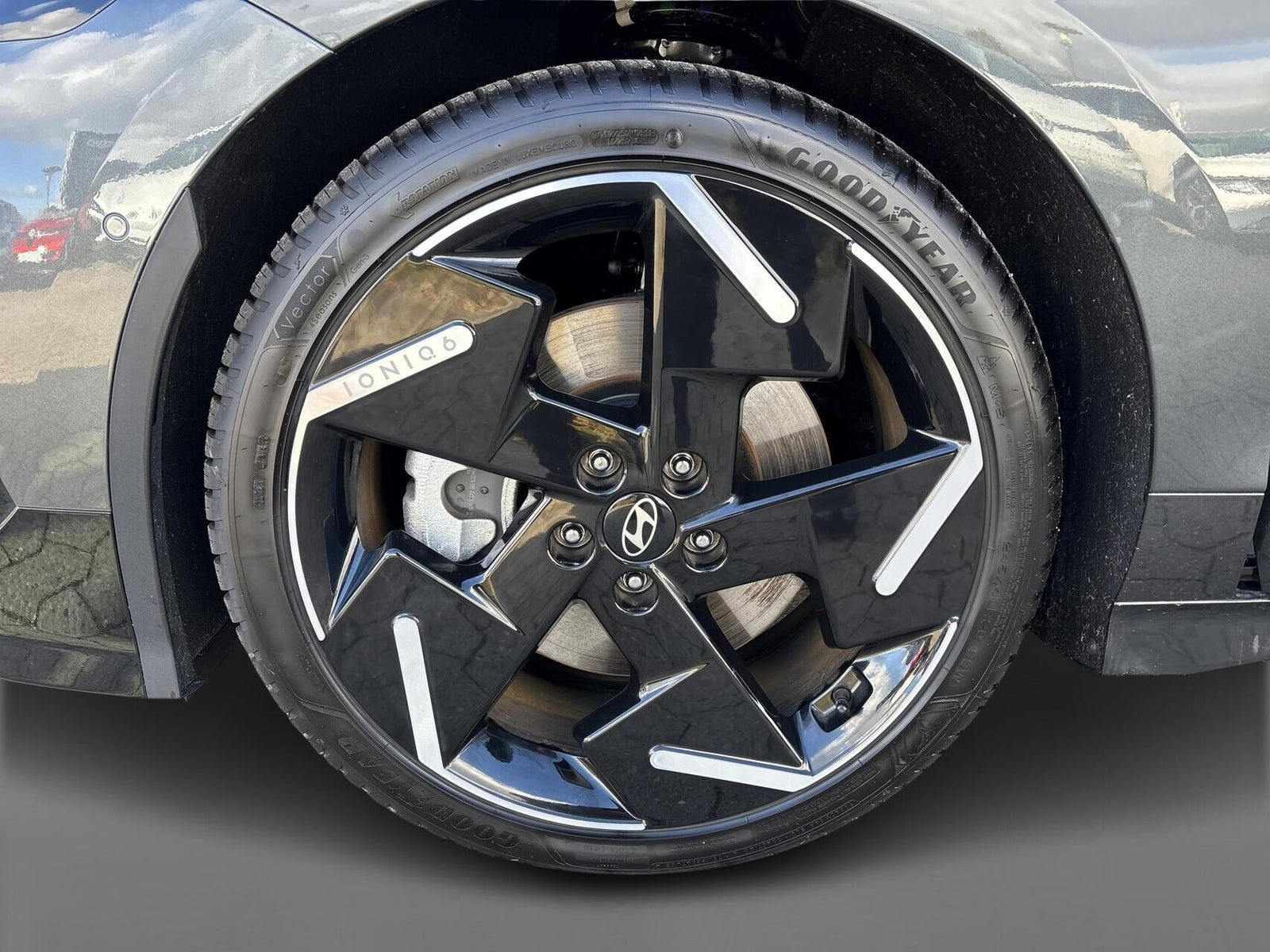 Grå Hyundai Ioniq 6 fra 2026