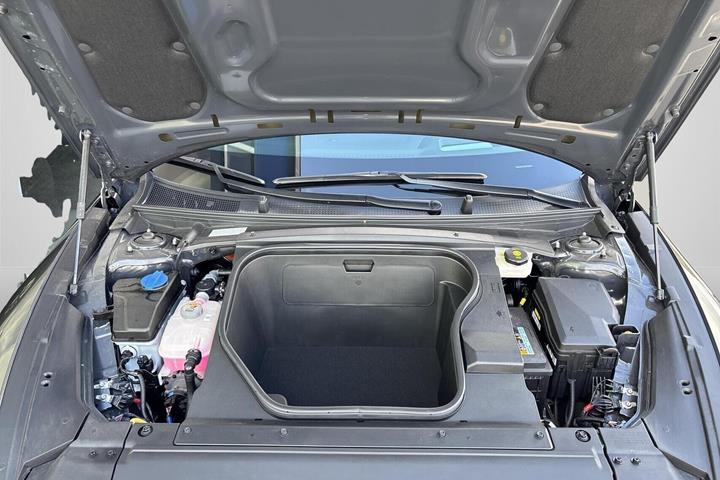 Grå Hyundai Ioniq 6 fra 2026