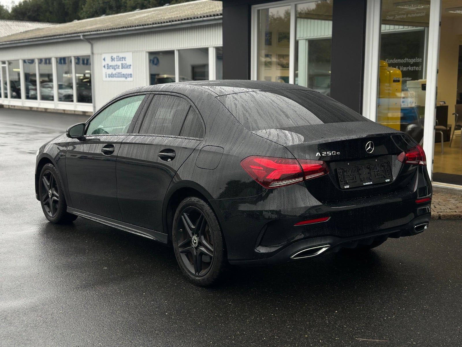 Sort Mercedes A250 e fra 2020