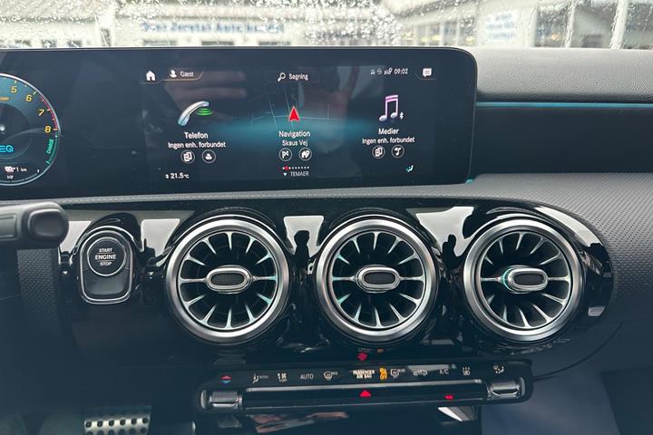 Sort Mercedes A250 e fra 2020