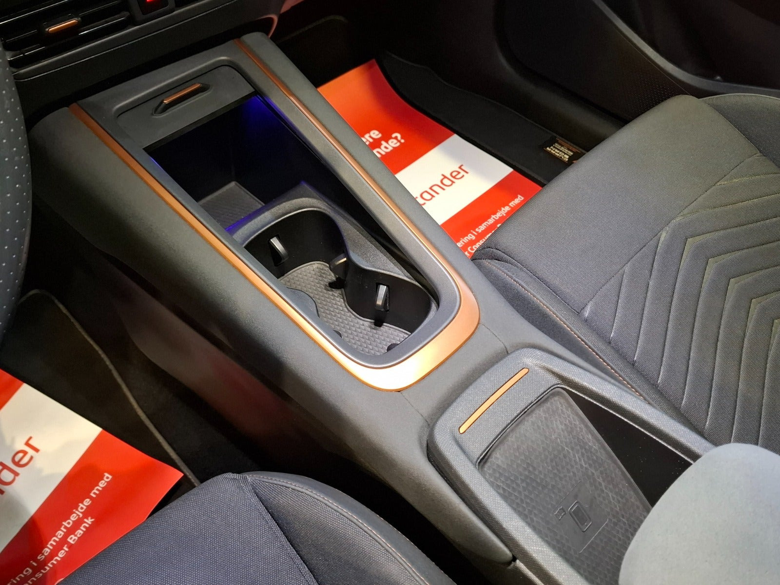Grå Cupra Born fra 2023