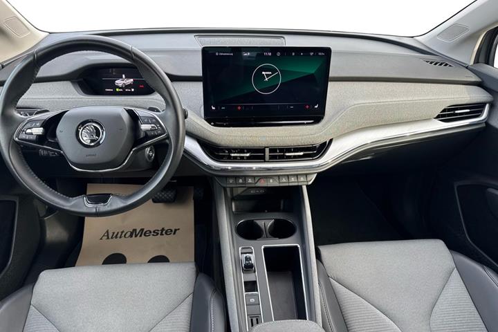 Grå Skoda Enyaq fra 2023