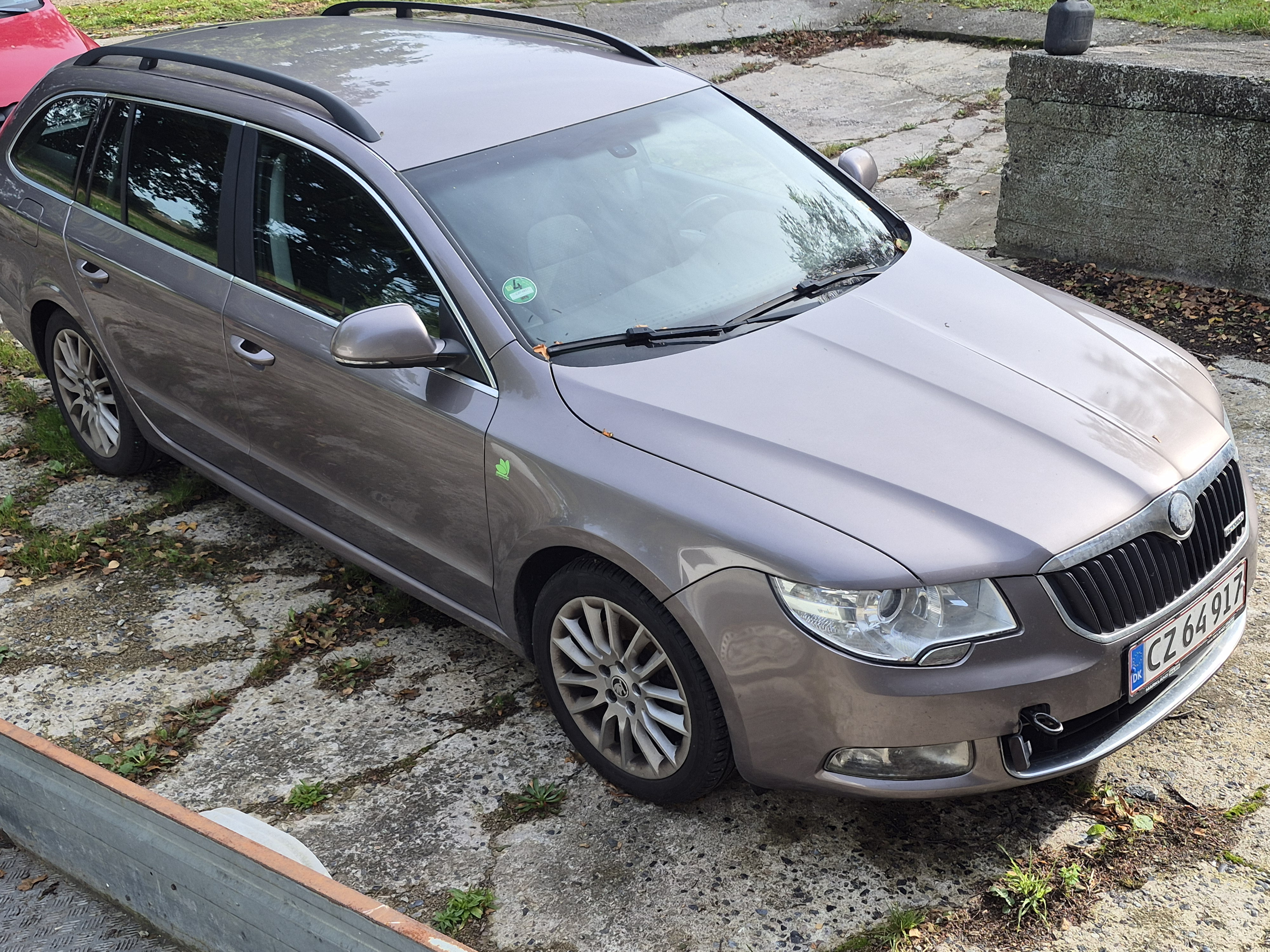 Kobber Skoda SUPERB COMBI fra 2011