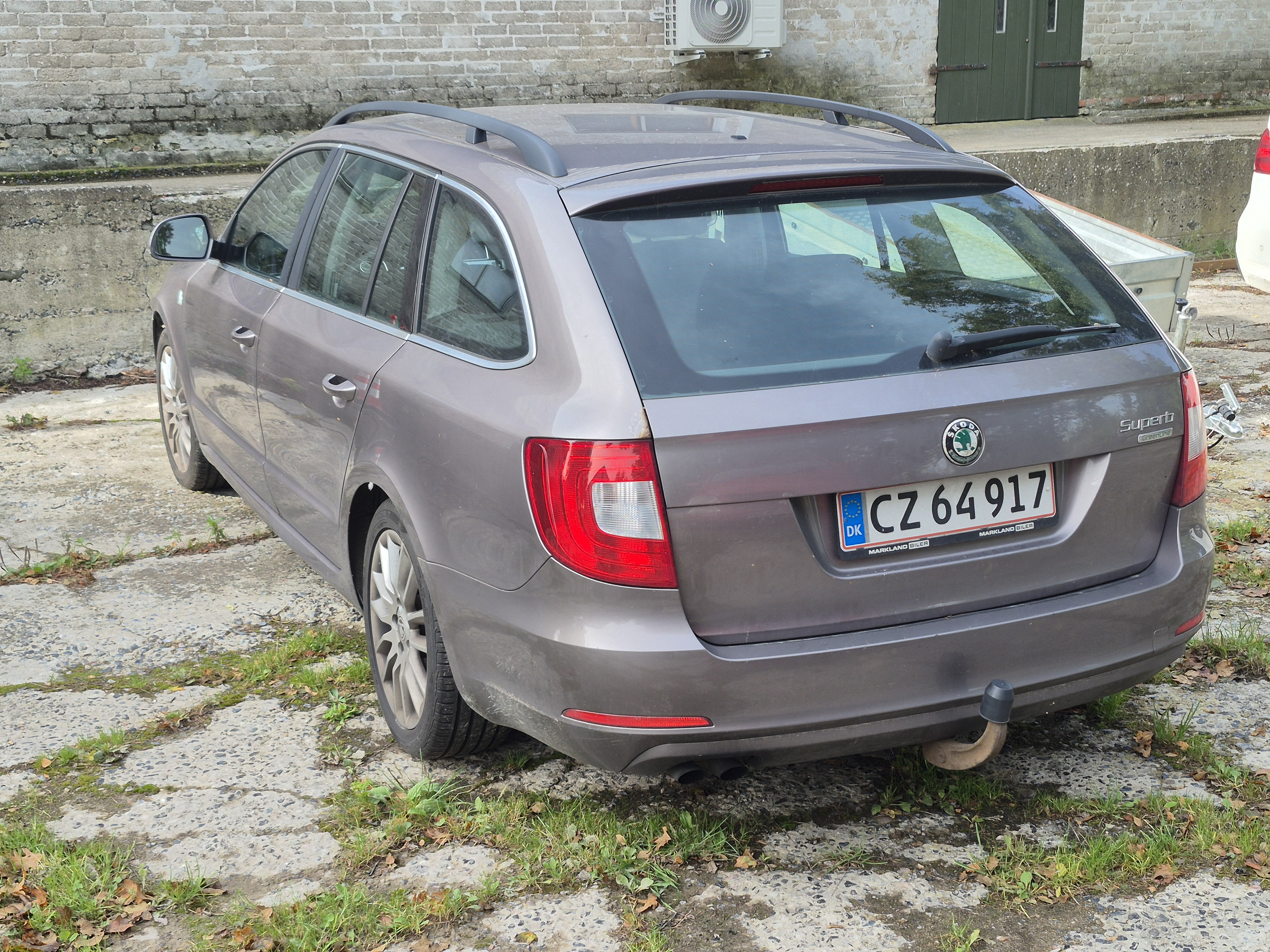 Kobber Skoda SUPERB COMBI fra 2011