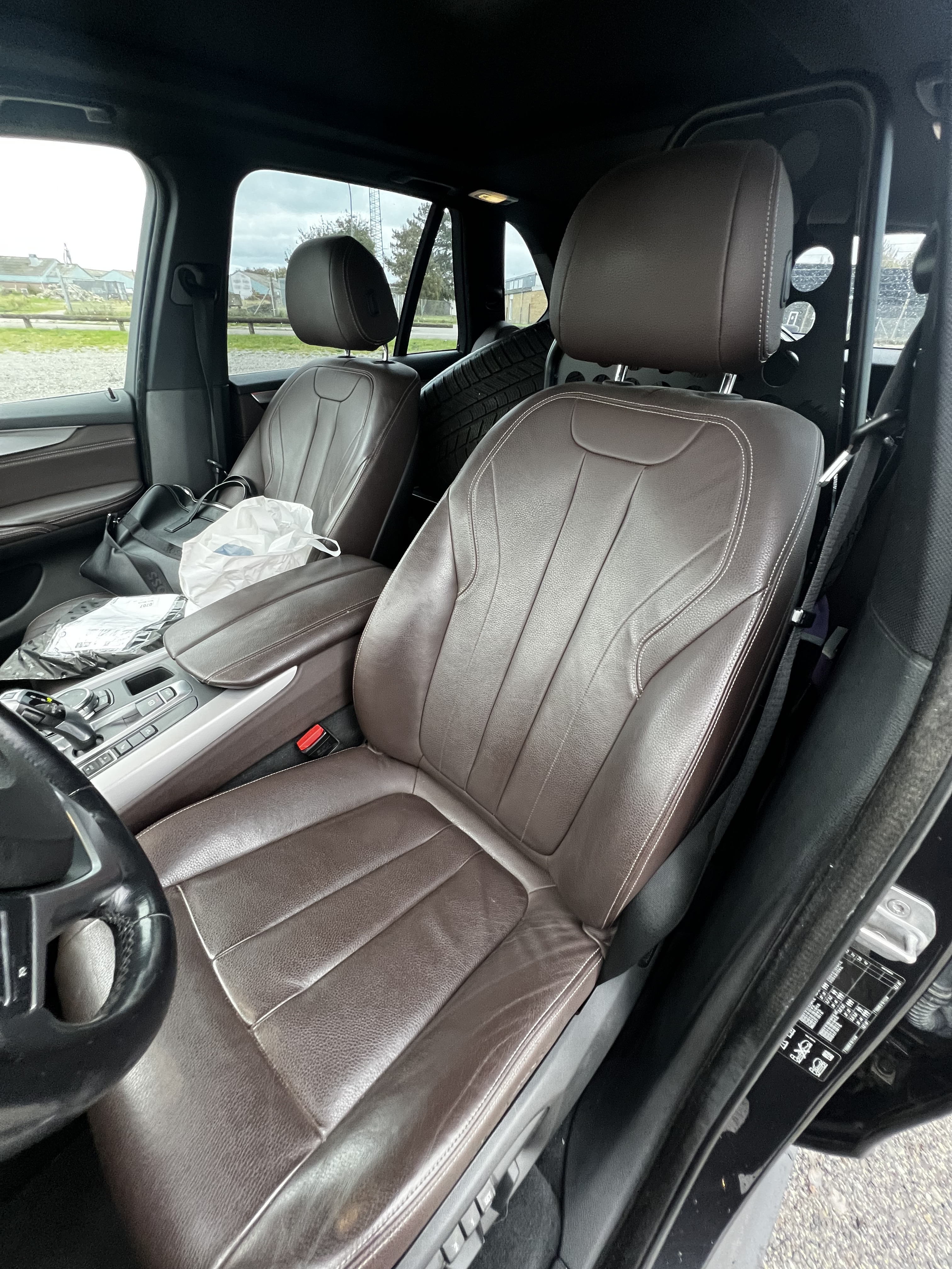 Grå BMW X5 fra 2015