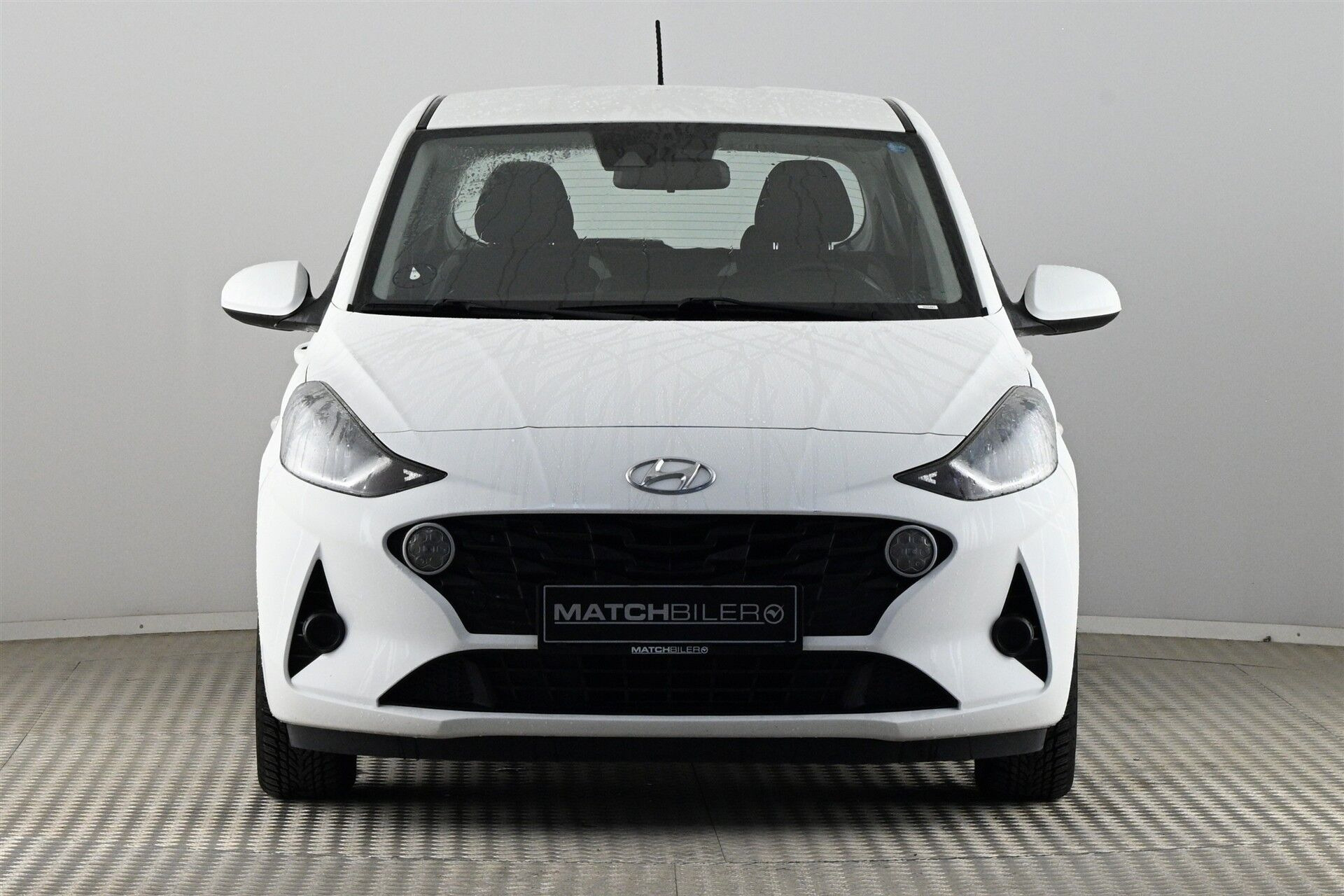 Hvid Hyundai i10 fra 2021
