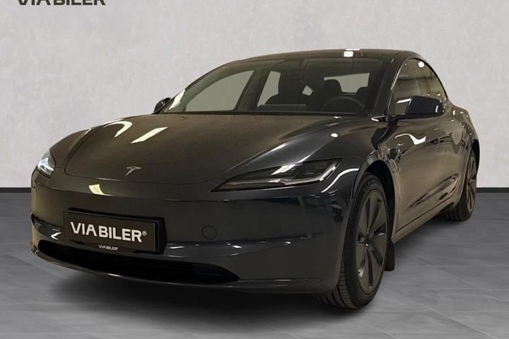undefined Tesla Model 3 fra 2024 set udefra