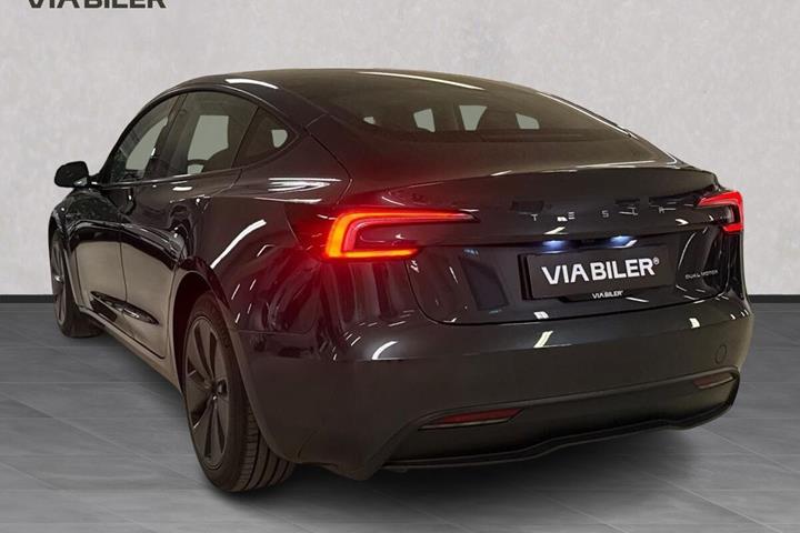 undefined Tesla Model 3 fra 2024