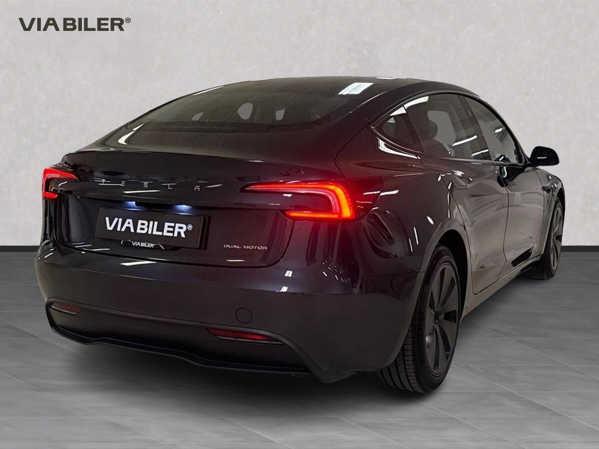 undefined Tesla Model 3 fra 2024