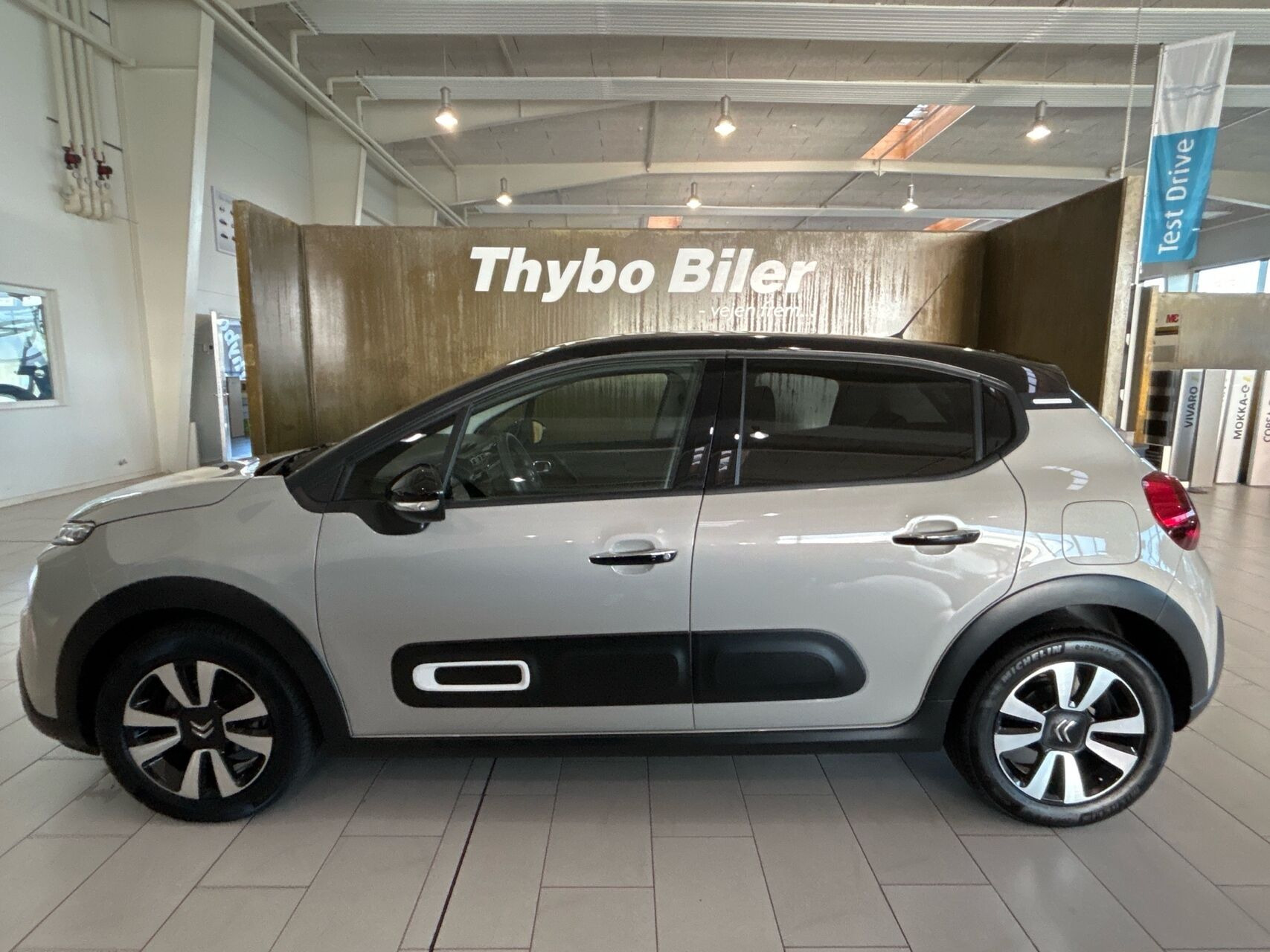 Beige Citroën C3 fra 2023