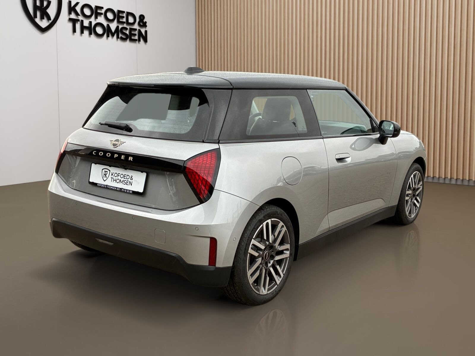 Sølv Mini Cooper fra 2024