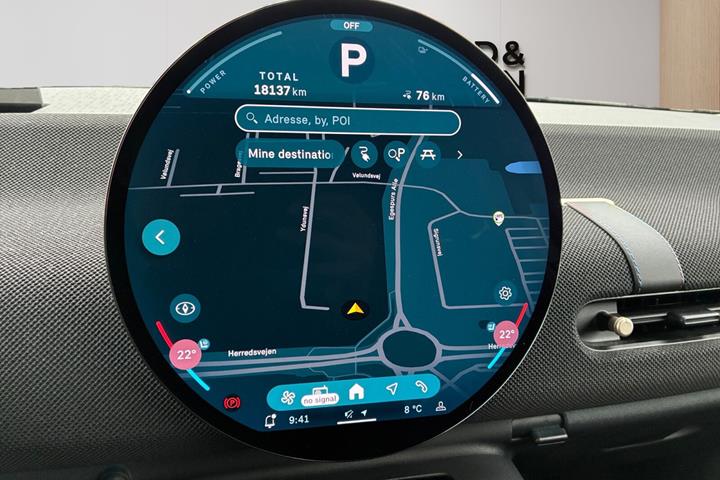 Sølv Mini Cooper fra 2024