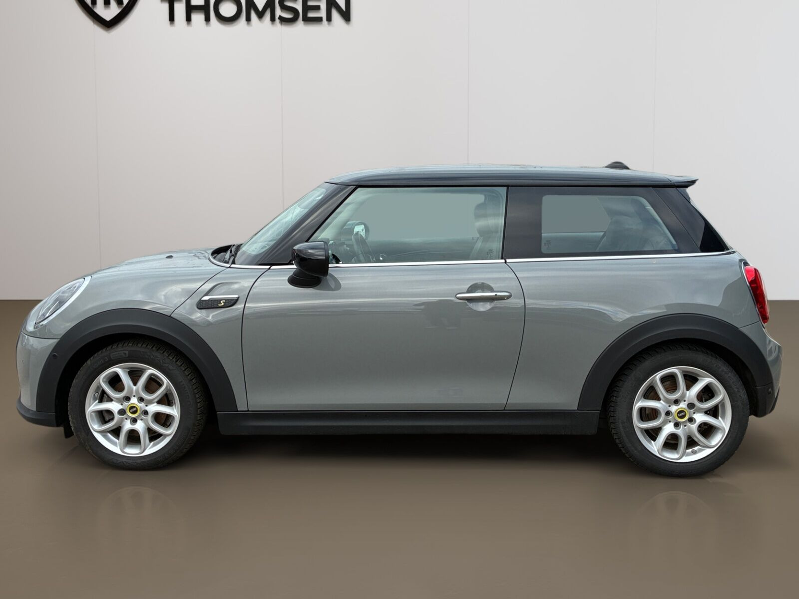 Grå Mini Cooper fra 2022